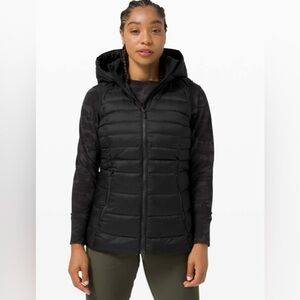 Lululemon Brave the Cold size 12 Black Vest  * missing hood EUC